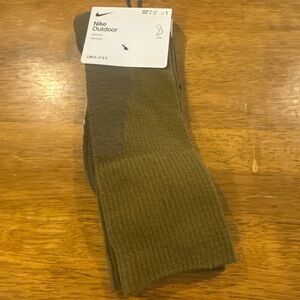 Nike Outdoor Cushioned Crew Socks Wool Blend Large Brown DQ6450 300 New W Tags